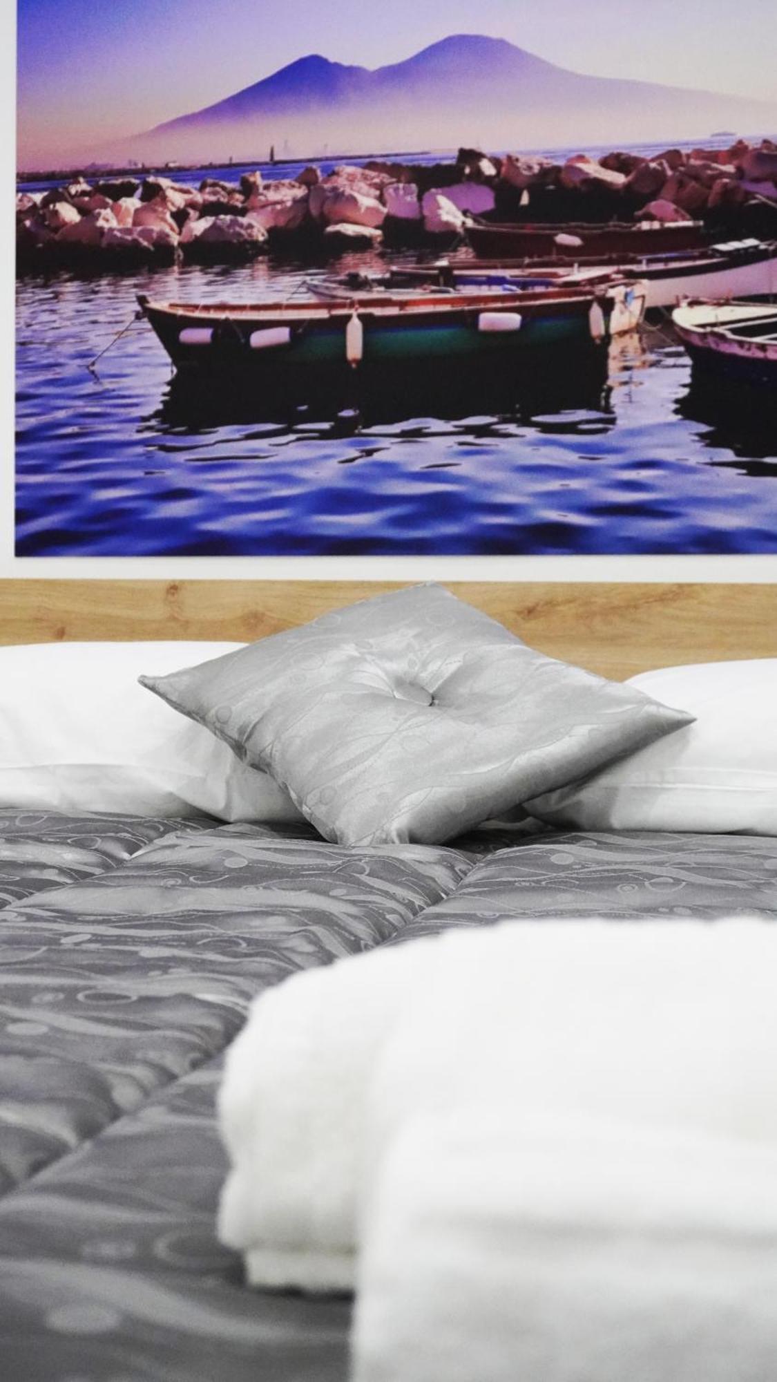 Da Tonino Luxury Apartments Napoli Dış mekan fotoğraf