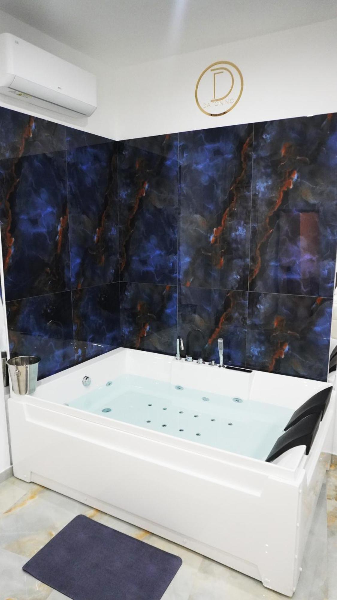 Da Tonino Luxury Apartments Napoli Dış mekan fotoğraf
