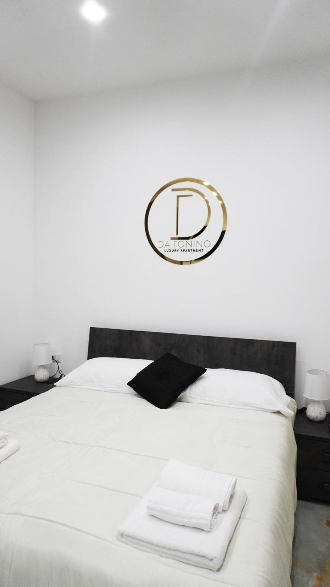Da Tonino Luxury Apartments Napoli Dış mekan fotoğraf